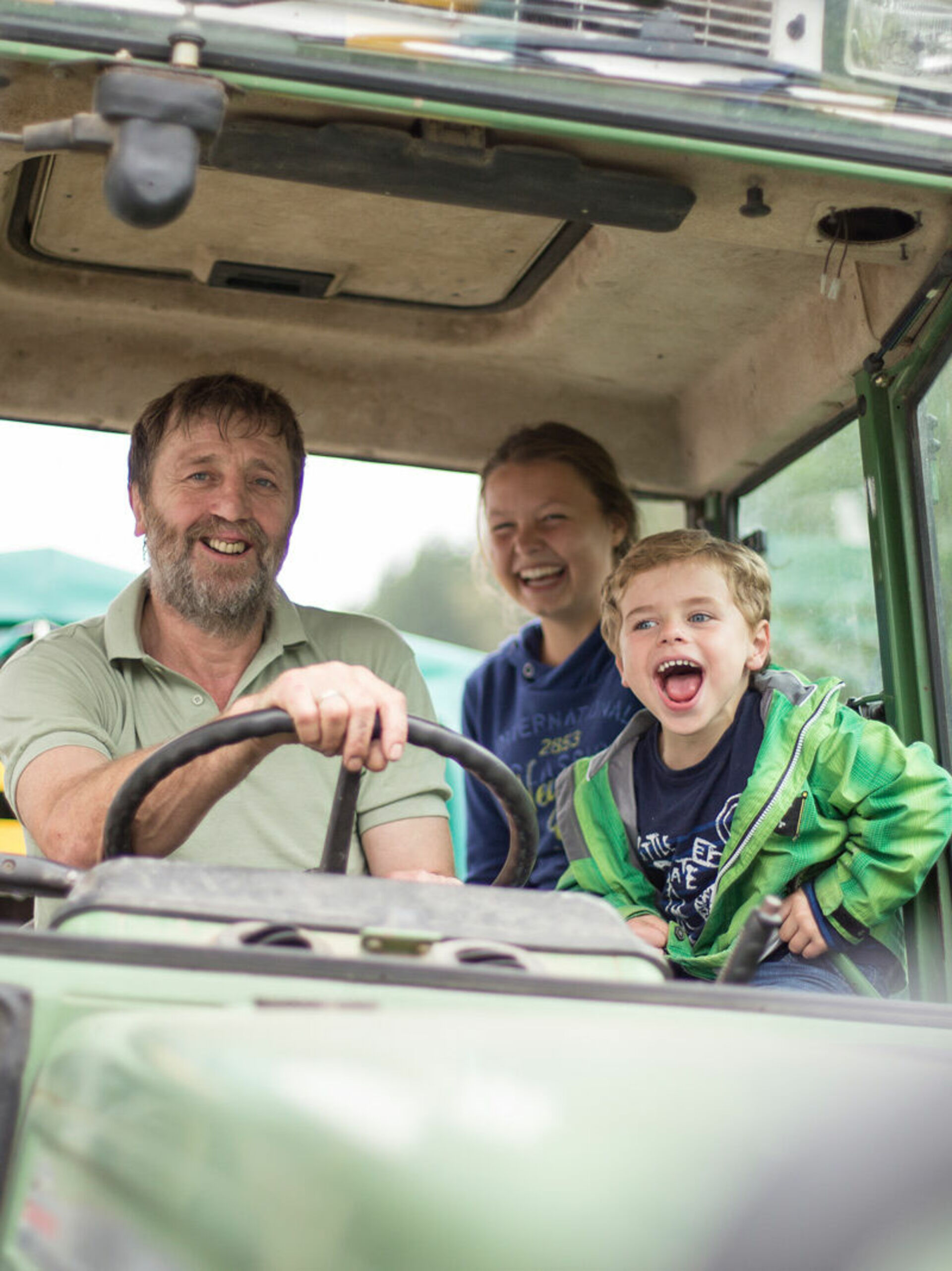 Treckerfahrten auf dem Gerwenshof in der familien- und kindgerechten Region im Schmallenberger Kinderland.