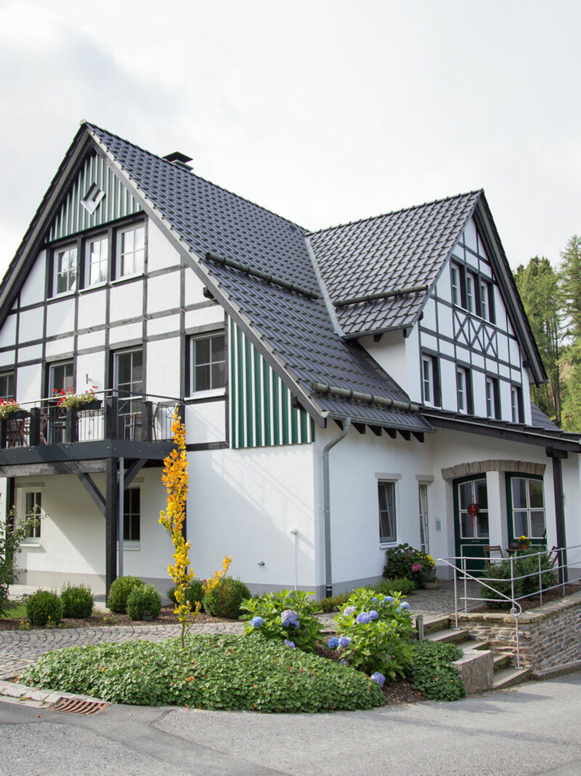 Auf dem Gut Frielinghausen in Meschede - Frielinghausen wohnen Sie in 5 komfortabel eingerichteten Ferienwohnungen.