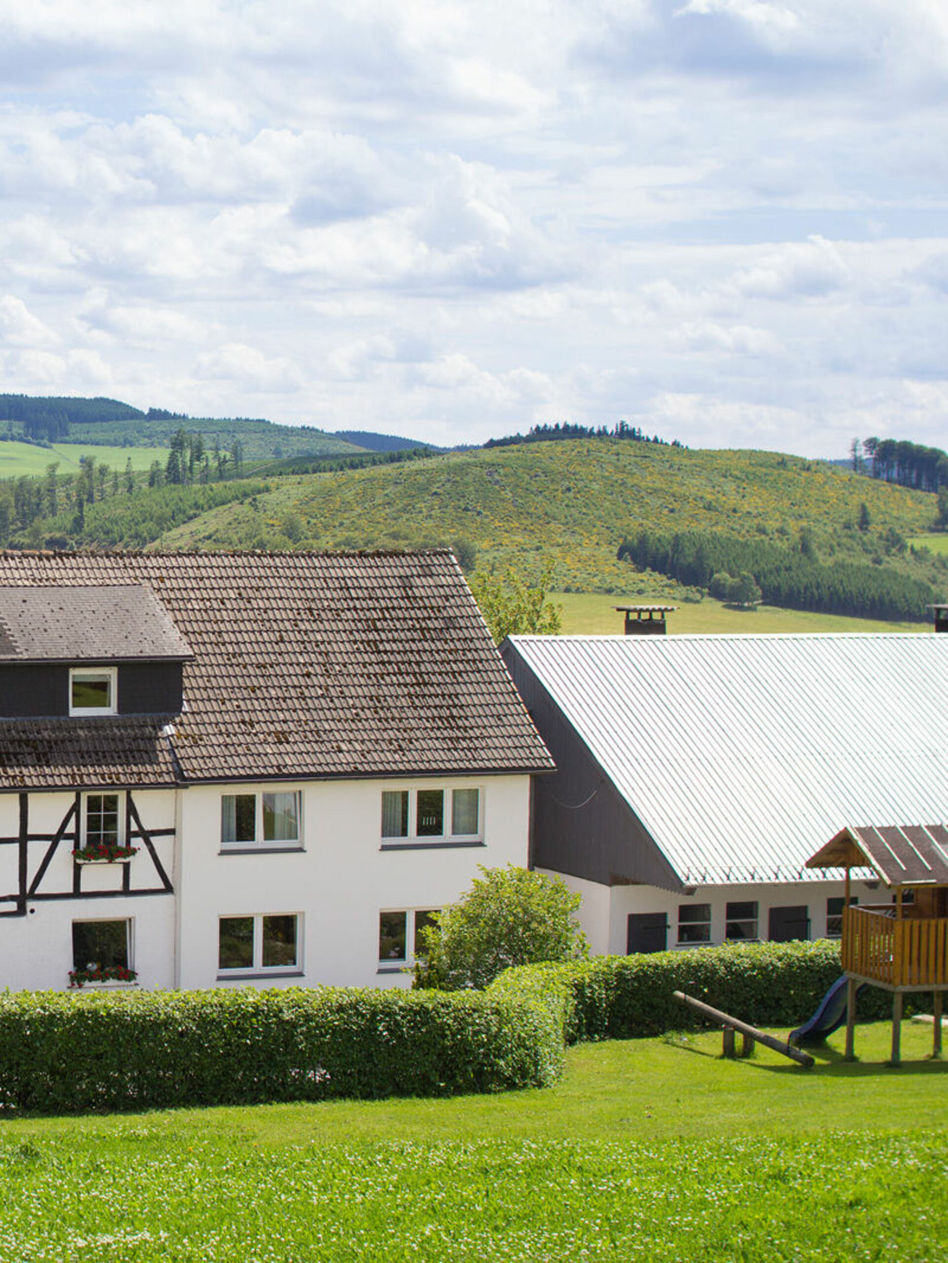Fachwerkhaus Berghof Steimel im Land der tausend Berge im Schmallenberger Sauerland.